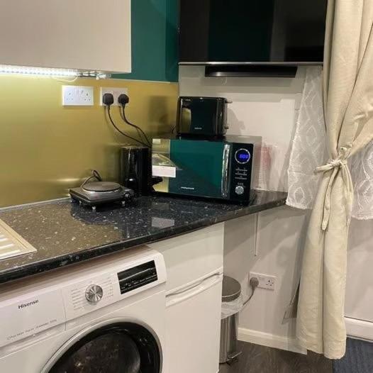 Vika Residence Deluxe Apartments Wednesbury Holiday Resort Extérieur photo